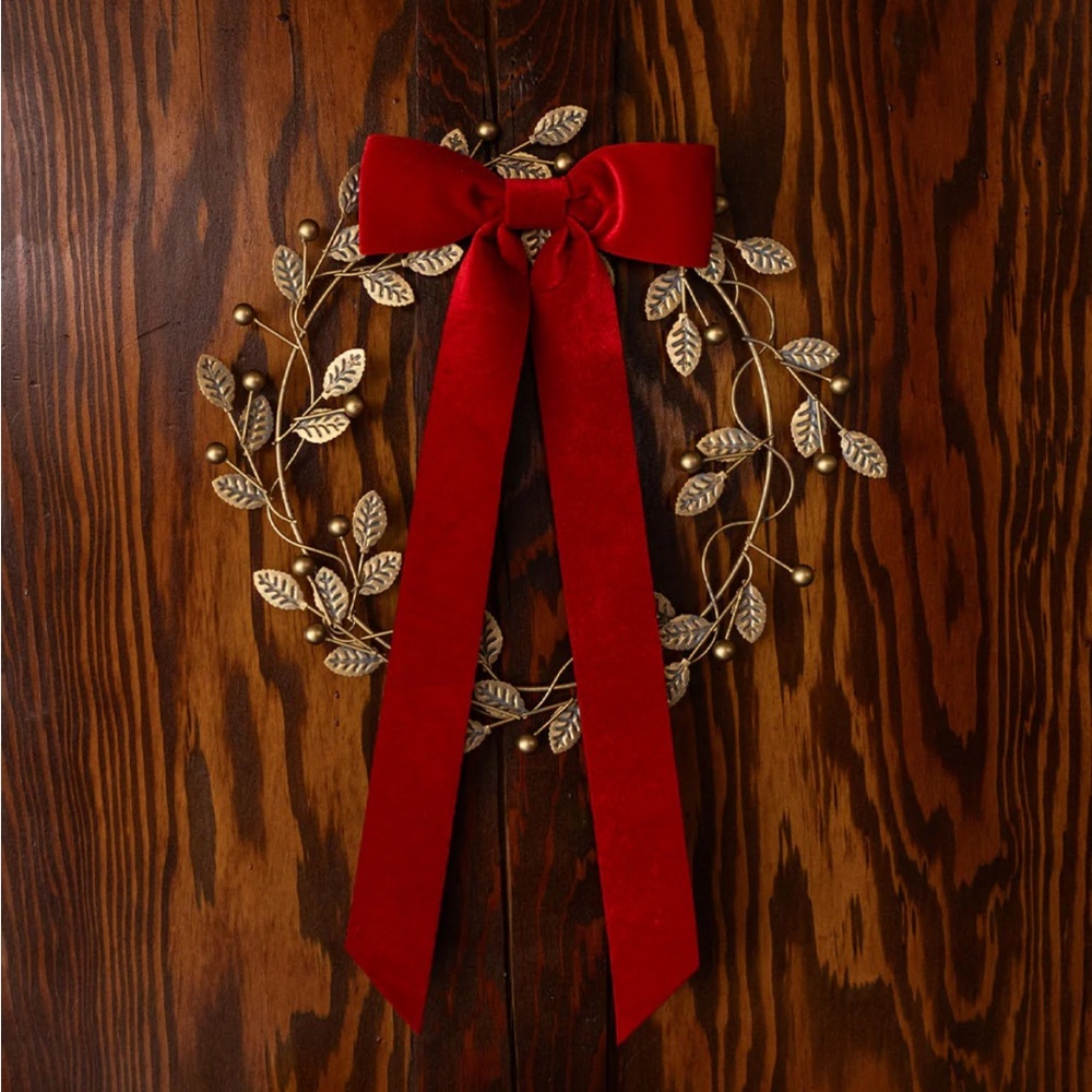 Golden Berry Metal Wreath- Canvas & Decor for the Jilly Box